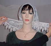 Tying Mantilla Veil Headcoverings Instruction #3