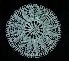 Round Venise Applique