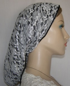 White Lace Snood Black Lining